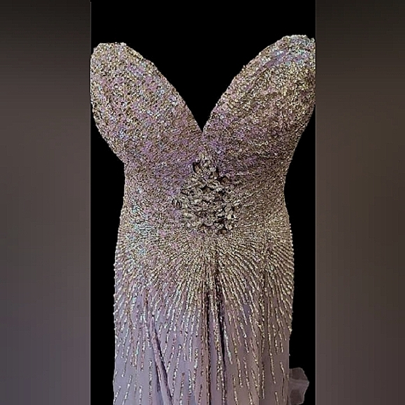 SHERRI HILL Lavendar Silk Gorgeous Hi-Low Prom Dress. Size 8 - Picture 5 of 8